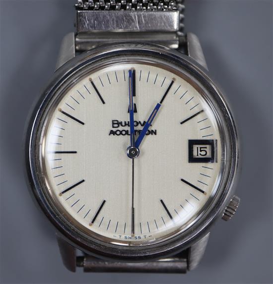 A gentlemans stainless steel Bulova Accutron date manual wind wrist watch,